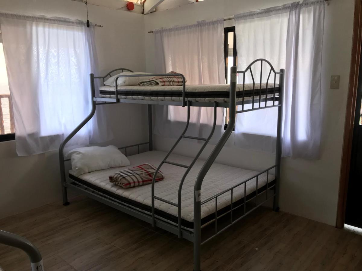 Hostel Lions Mambajao Exteriör bild